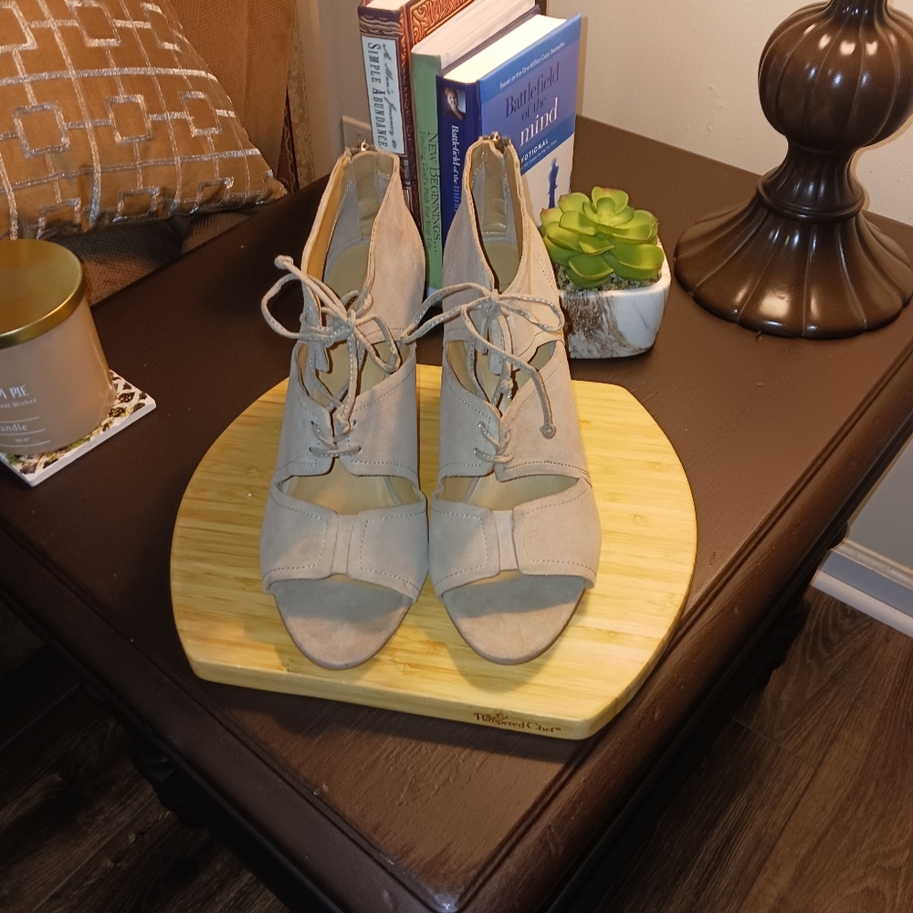 Franco Sarto Women's Suede Lace-up Peep toe Heels Zips in the back. Size 10M